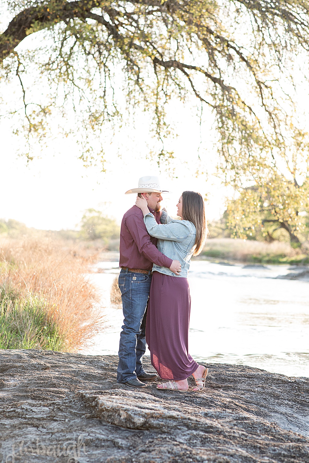 river engagement session texas