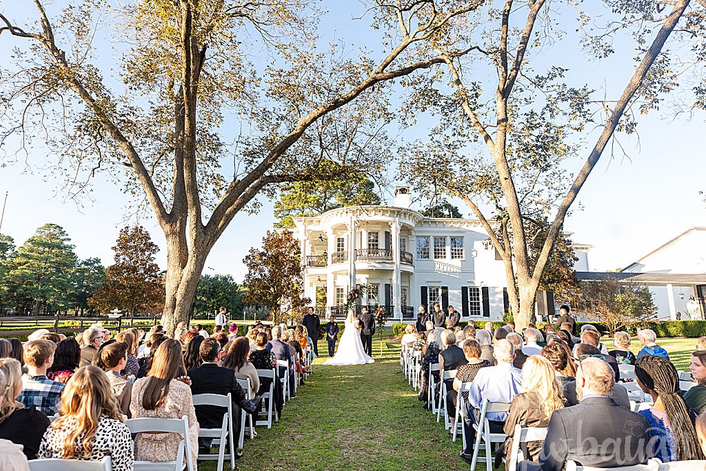 sandlewood manor outdoor wedding