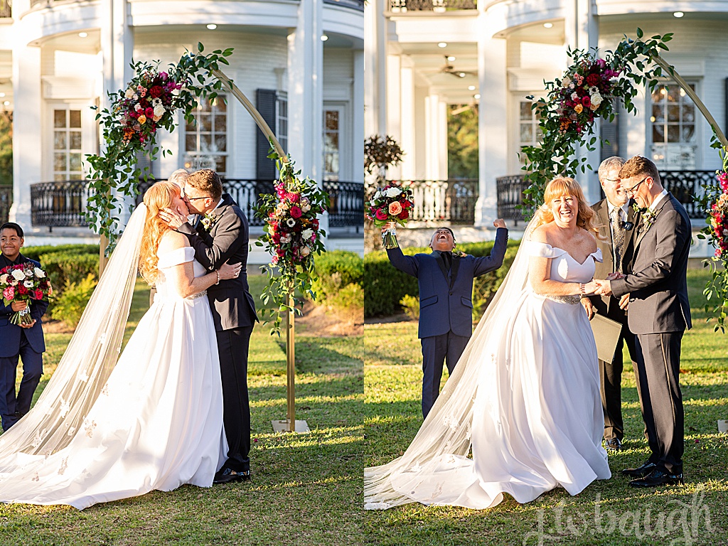 first kiss outdoor texas wedding