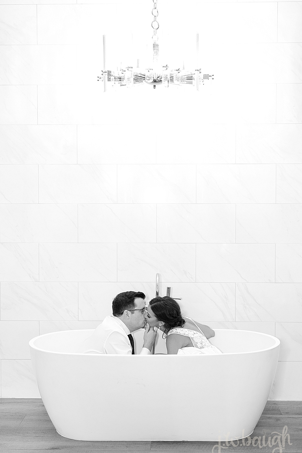 the luminaire bathtub photo