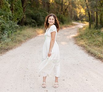 the woodlands senior portraits creek photos