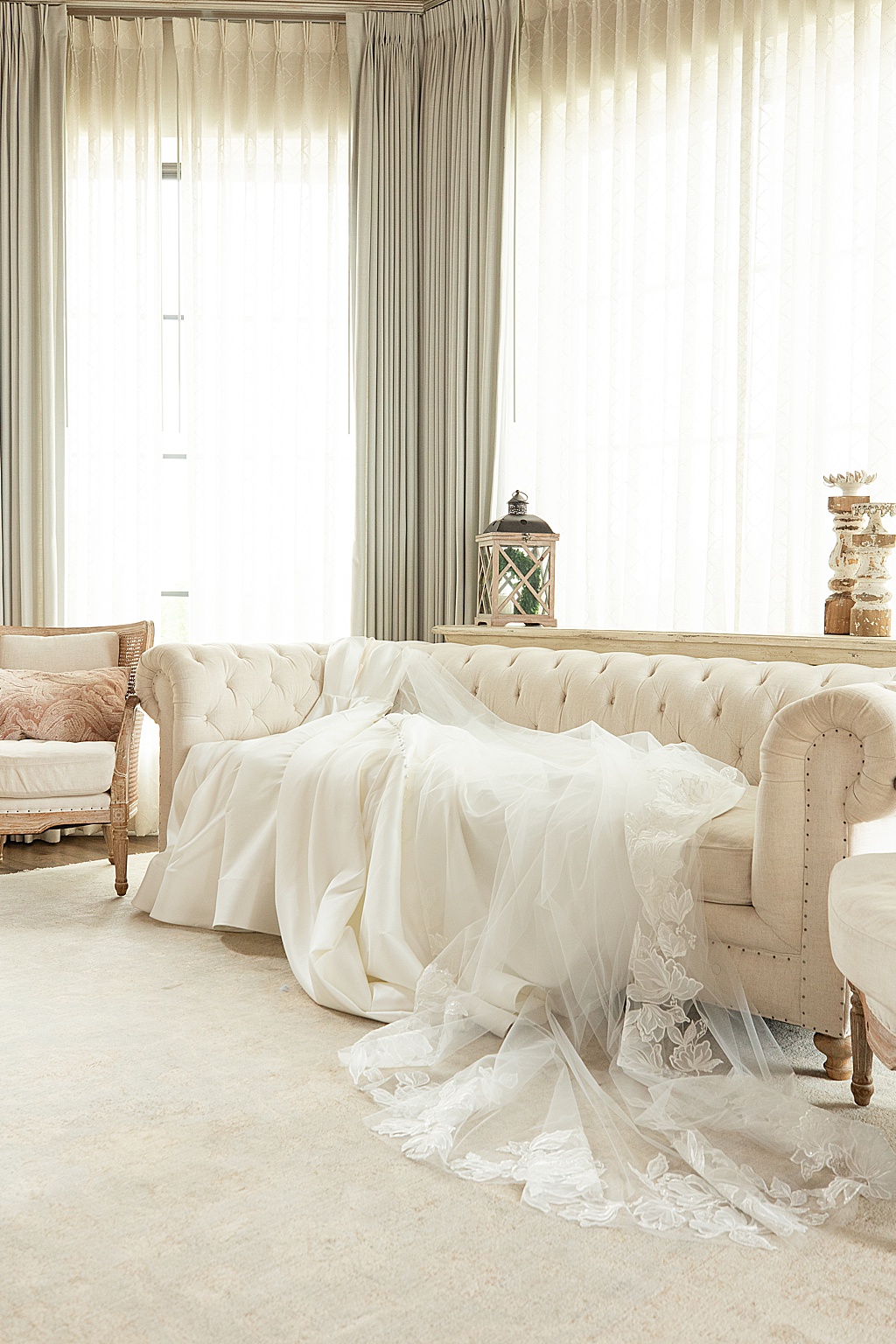 deep in the heart farms bridal suite